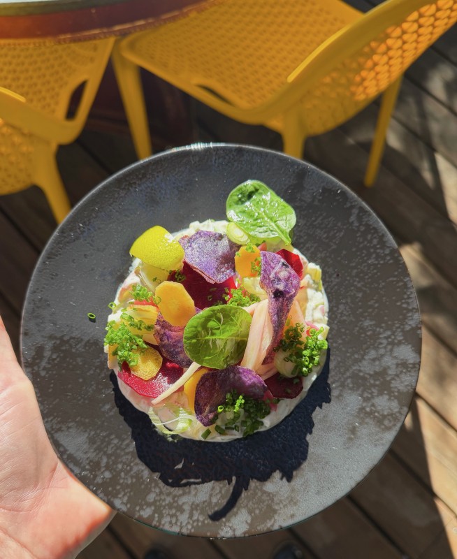 Crème brûlée de foie gras, toast brioché, pâte de coing et compotée de pruneaux