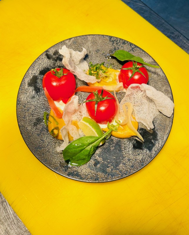 Tomates « ping-pong » farcies à la chair de crabe