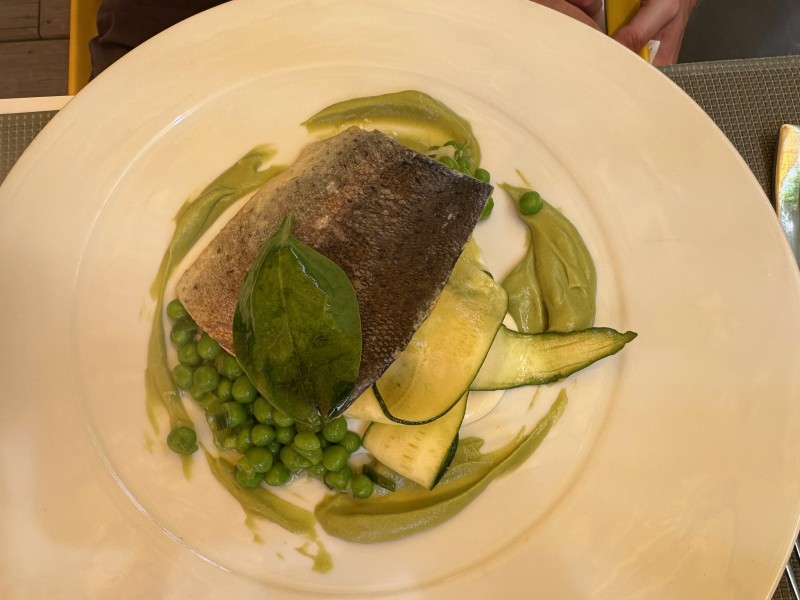 Déjeuner le midi de 12h à 14h au restaurant le B12 à Vendargues 