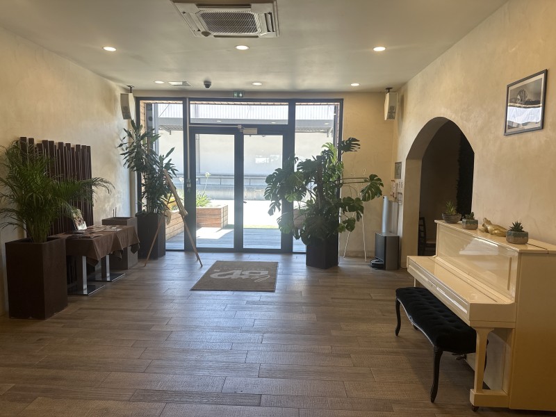 Terrasse du restaurant Le B12 à Vendargues, proche de Montpellier